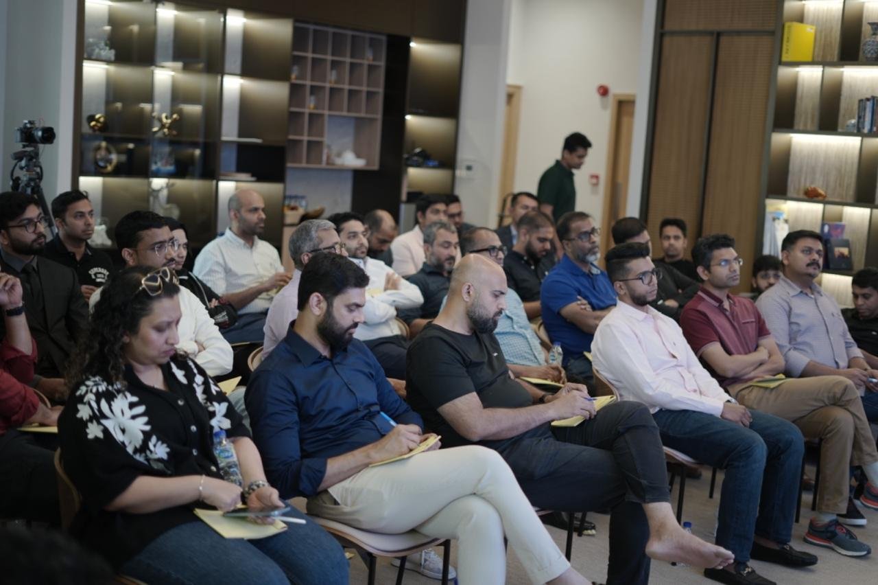 Photograph from How to Get Unstuck by Binod Shankar, 7 September 2024