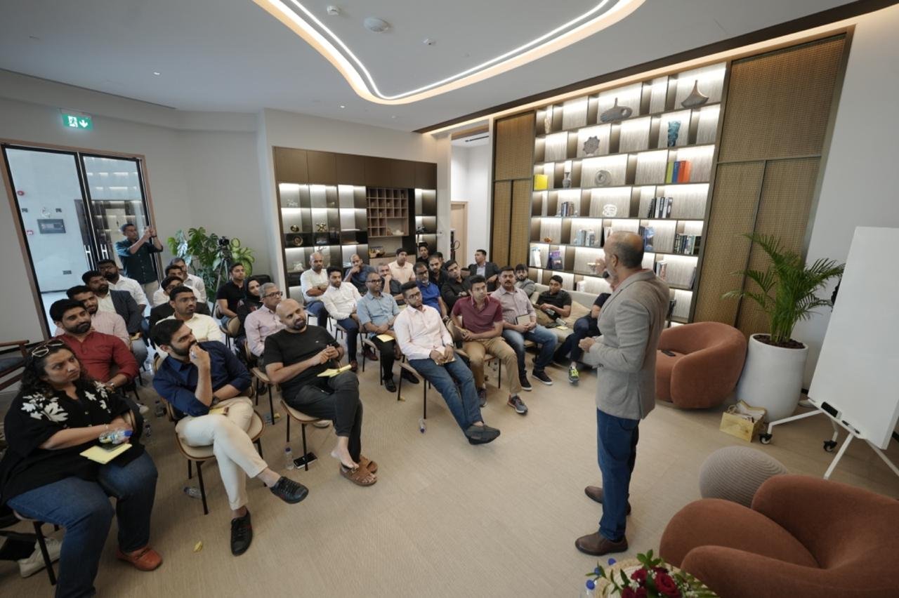 Photograph from How to Get Unstuck by Binod Shankar, 7 September 2024