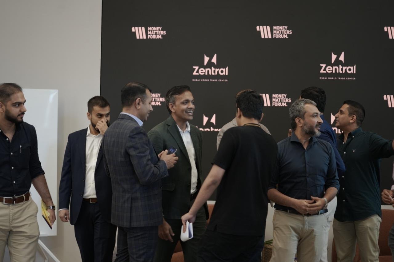Photograph from How to Get Unstuck by Binod Shankar, 7 September 2024