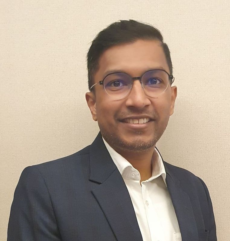 Portrait of Riaz Mohamed, MBA (Oxon)